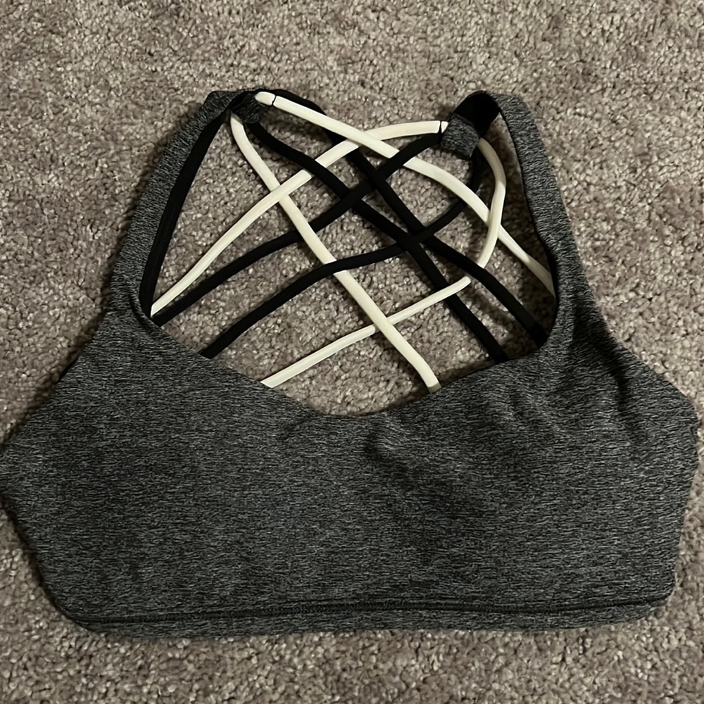 Lululemon sports bra
